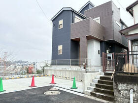 神奈川県横浜市旭区白根８丁目