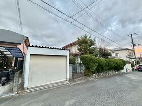 大阪府和泉市山荘町１丁目