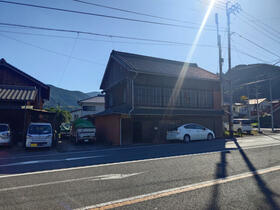 愛媛県西条市小松町大頭