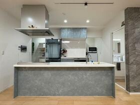 神奈川県藤沢市片瀬目白山