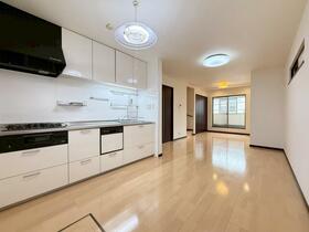 京都府京都市中京区西ノ京左馬寮町