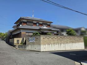 奈良県大和郡山市小泉町