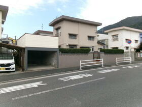 福岡県北九州市小倉南区沼緑町３丁目