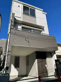 神奈川県川崎市幸区塚越１丁目