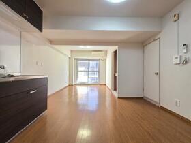 シャンボール荒町