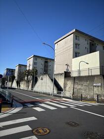 神奈川県横浜市保土ケ谷区新桜ケ丘１丁目