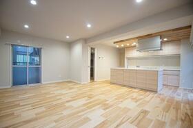 福岡県福岡市南区高宮１丁目