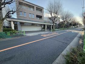 東京都世田谷区深沢３丁目