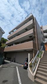 リブゼ横浜南伍番館