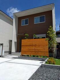 東京都三鷹市大沢１丁目