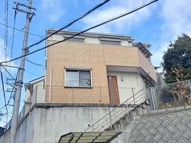 兵庫県川西市滝山町