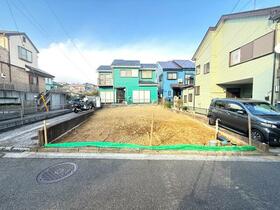 神奈川県横浜市金沢区富岡東１丁目