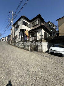 神奈川県厚木市飯山南１丁目