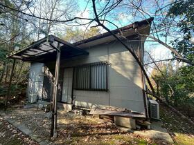 京都府相楽郡南山城村大字田山小字三ツ石