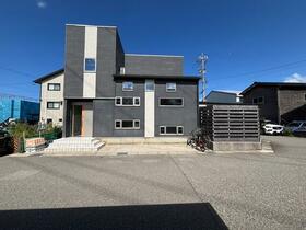 石川県金沢市木曳野３丁目