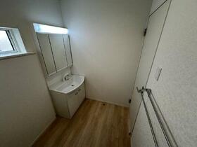 神奈川県平塚市岡崎