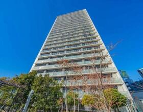 プリズムタワー