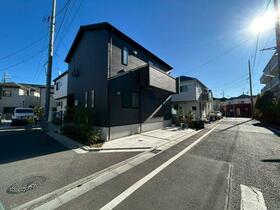 東京都世田谷区喜多見１丁目