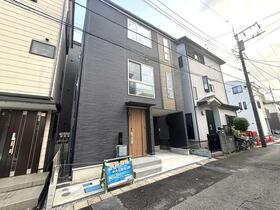 埼玉県さいたま市中央区鈴谷６丁目
