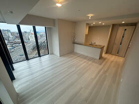 大阪府大阪市北区中津1丁目