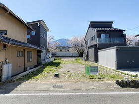長野県安曇野市豊科