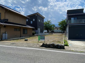 長野県安曇野市豊科