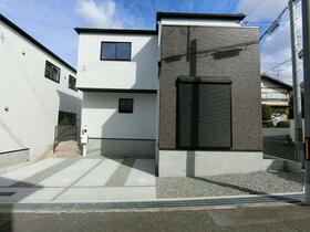 大阪府池田市旭丘３丁目