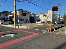 埼玉県三郷市戸ケ崎１丁目