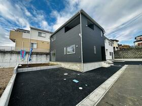 神奈川県平塚市岡崎