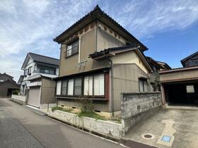 富山県高岡市五十里東町