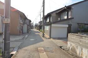 富山県高岡市大坪町１丁目