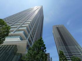 ＨＡＲＵＭＩ　ＦＬＡＧ　ＰＡＲＫ　ＶＩＬＬＡＧＥ　Ｔ棟