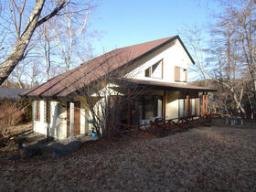 山梨県南都留郡鳴沢村−