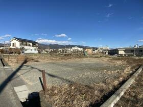 山梨県甲斐市長塚