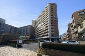 ロフティ郡元駅前