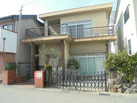 富山県富山市栄町２丁目