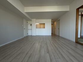 ロイヤルヒルズ宮の森