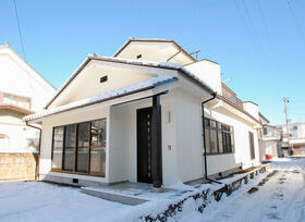 長野県千曲市大字稲荷山