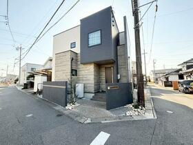 愛知県豊田市小坂町６丁目