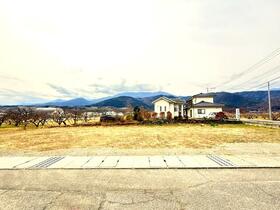 山梨県南アルプス市桃園