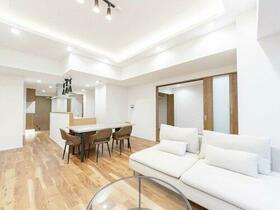 東急ド工ル・スカイマークタワー川口