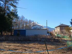 山梨県南都留郡忍野村忍草