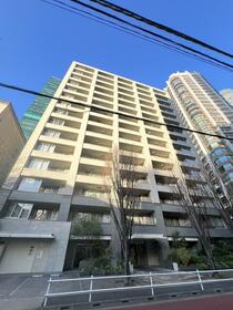 東京都港区六本木１丁目