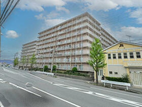 伏見日光ハイツ２号棟