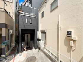 東京都府中市清水が丘２丁目