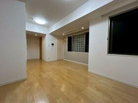 東京都新宿区市谷本村町