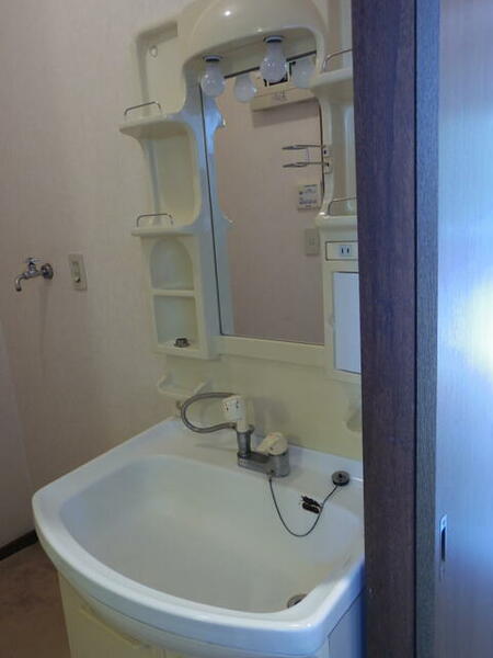 apartment 埼玉県久喜市間鎌
地図を見る