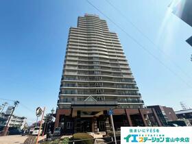 富山県富山市窪新町