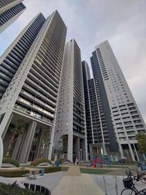 東京都港区港南４丁目