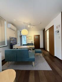 東京都新宿区四谷４丁目